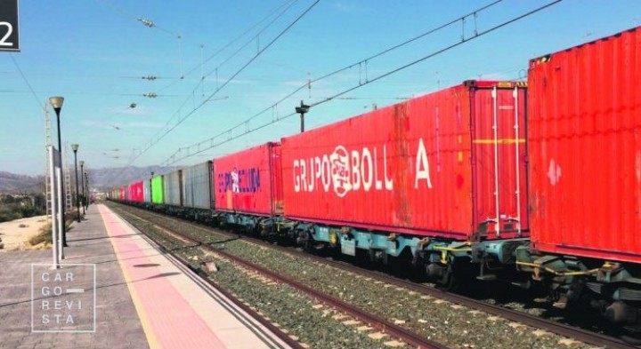 Conexão ferroviária Yiwu-Madrid já rendeu tráfego de 500 mil contentores desde 2014