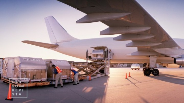 Transporte aéreo de mercadorias liderará o crescimento do tráfego de mercadorias até 2050