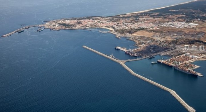 Projeto em andamento: Porto de Sines com ligação à Polonia no âmbito do "Transhipment" de GNL