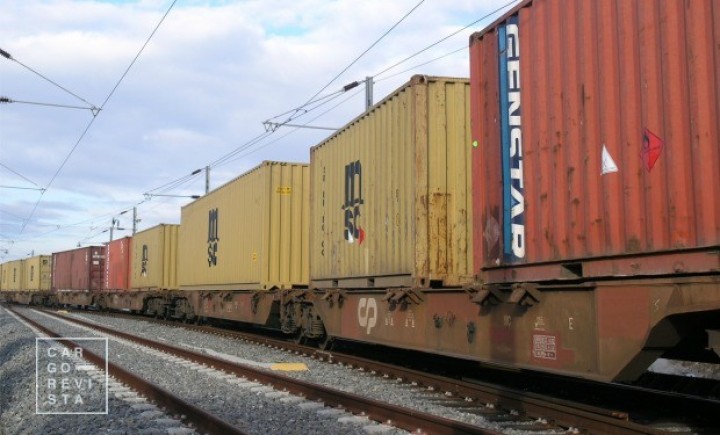 Portos contribuíram com 61% das toneladas e 80% dos TEU das mercadorias transportadas por ferrovia