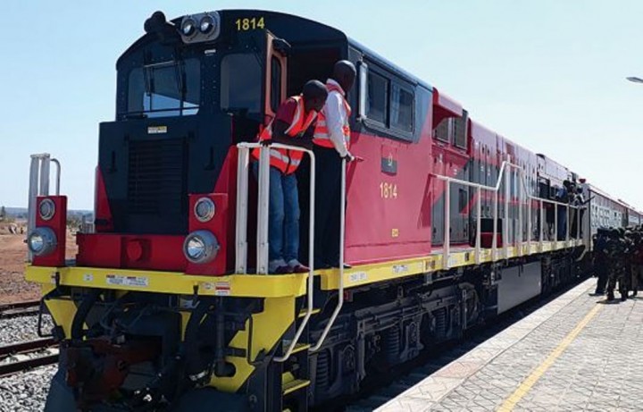 ANGOLA - Plano Diretor Nacional do Setor dos Transportes & Estudo de Viabilidade Preliminar da Ligação Ferroviária entre o Caminho de Ferro de Benguela (CFB) e a Zâmbia