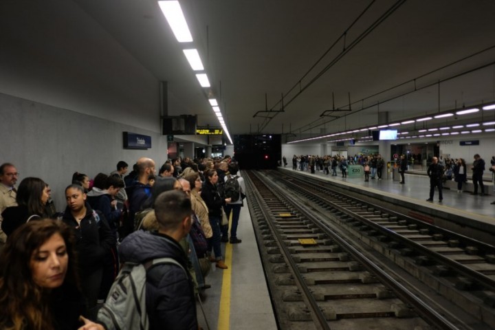 Há mais clientes fiéis e a fazer viagens mais longas nos transportes do Grande Porto