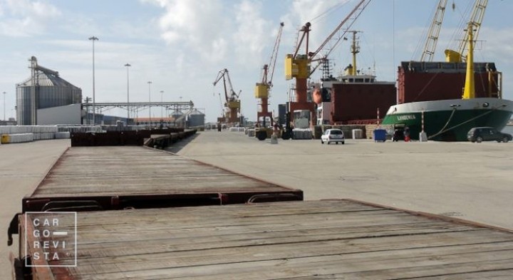 Portos do Continente movimentam 29,8 milhões de toneladas (-0,1%) no período Janeiro-Abril